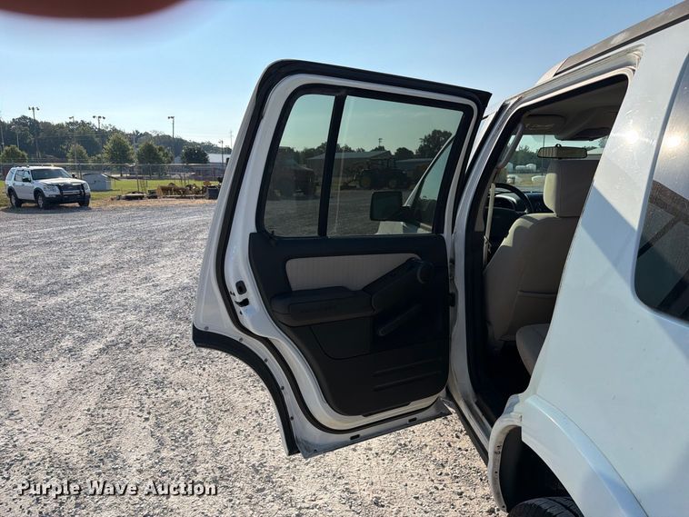 image for item FC3333 2008 Ford Explorer SUV