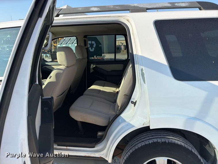 image for item FC3333 2008 Ford Explorer SUV