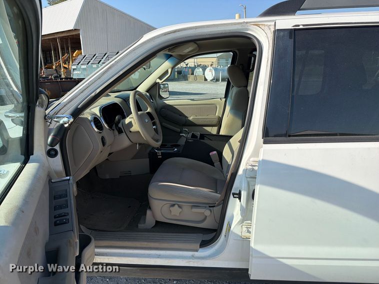 image for item FC3334 2007 Ford Explorer SUV