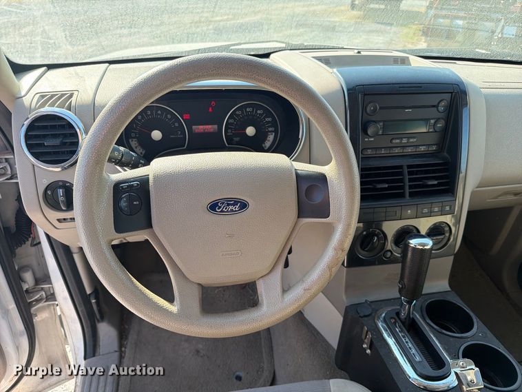 image for item FC3334 2007 Ford Explorer SUV