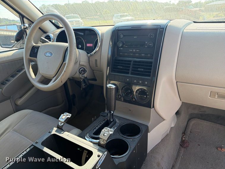 image for item FC3334 2007 Ford Explorer SUV