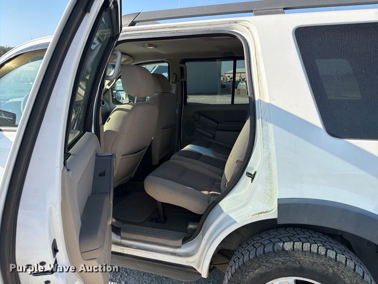 image for item FC3334 2007 Ford Explorer SUV