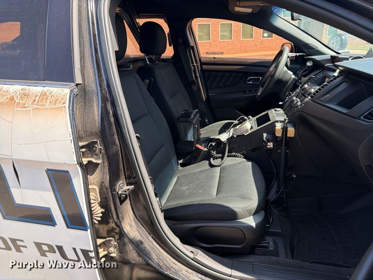 image for item FC4198 2016 Ford Taurus Police Interceptor 