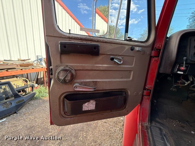 image for item FC4255 1983 International 1954 rescue vehicle