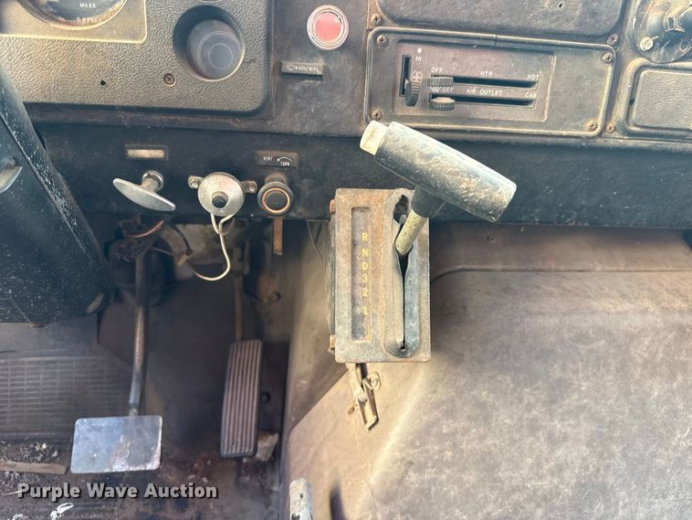 image for item FC4255 1983 International 1954 rescue vehicle