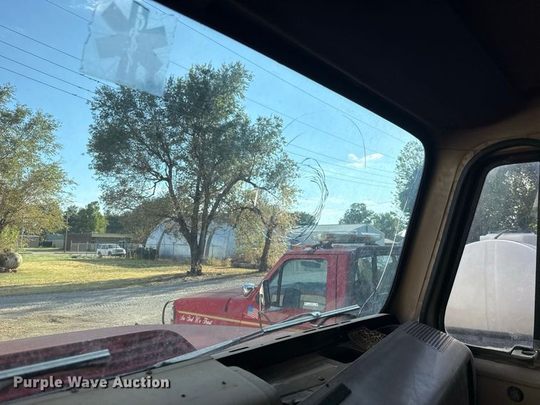 image for item FC4255 1983 International 1954 rescue vehicle