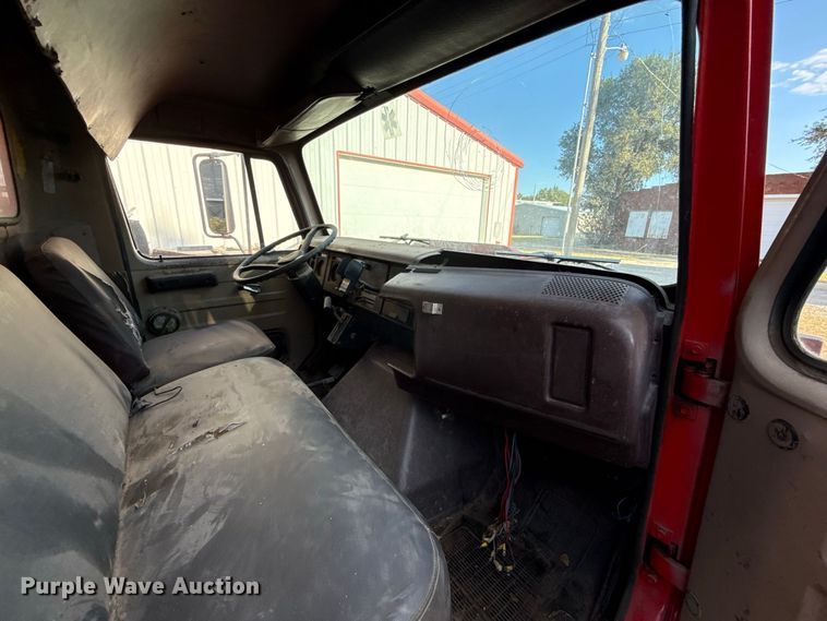 image for item FC4255 1983 International 1954 rescue vehicle