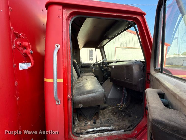 image for item FC4255 1983 International 1954 rescue vehicle