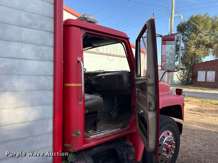 image for item FC4255 1983 International 1954 rescue vehicle