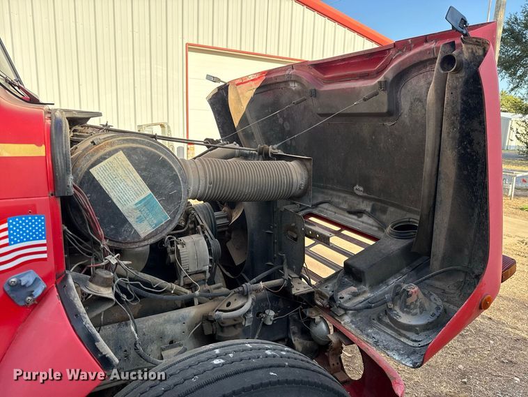 image for item FC4255 1983 International 1954 rescue vehicle