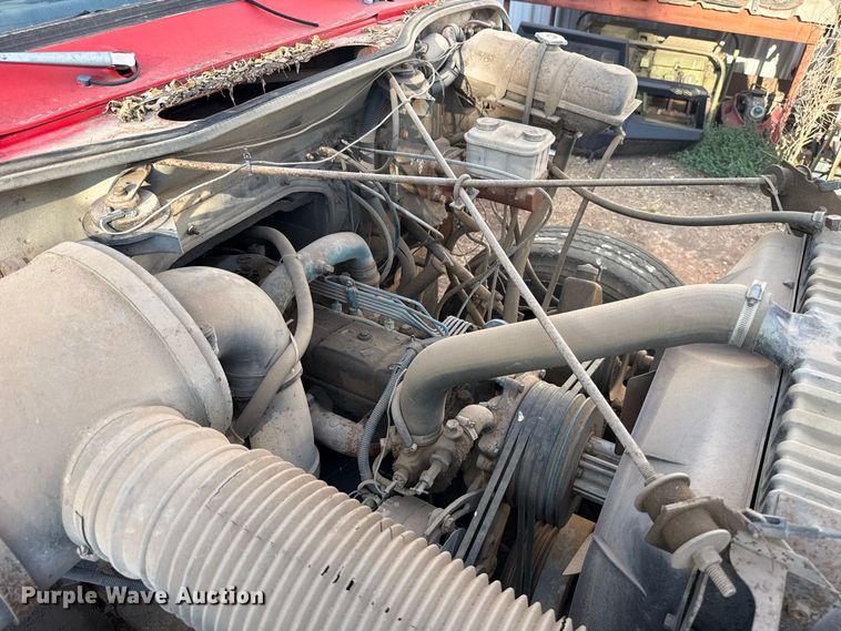image for item FC4255 1983 International 1954 rescue vehicle