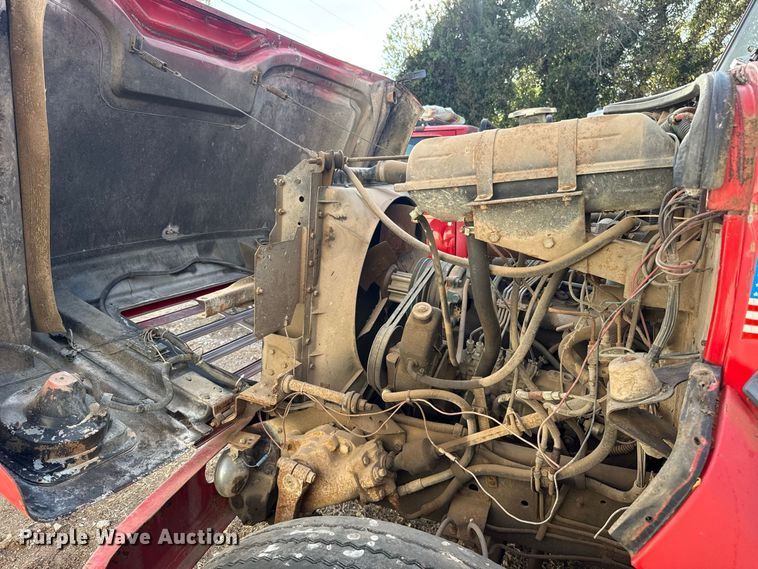 image for item FC4255 1983 International 1954 rescue vehicle