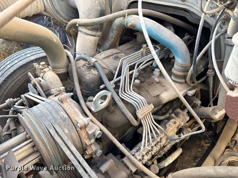 image for item FC4255 1983 International 1954 rescue vehicle