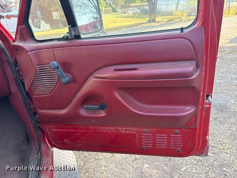 image for item FC4256 1993 Ford F350 brush fire truck
