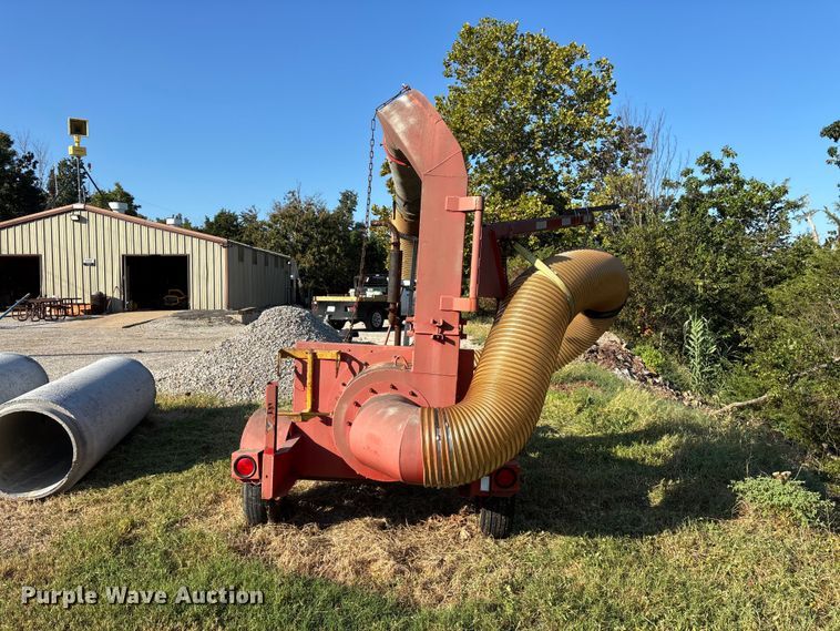 image for item FG0635 Leaf vacuum
