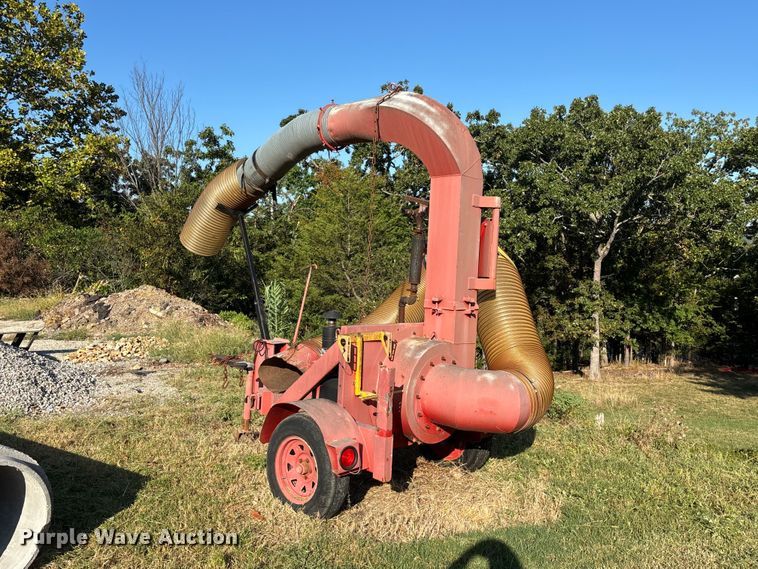 image for item FG0635 Leaf vacuum