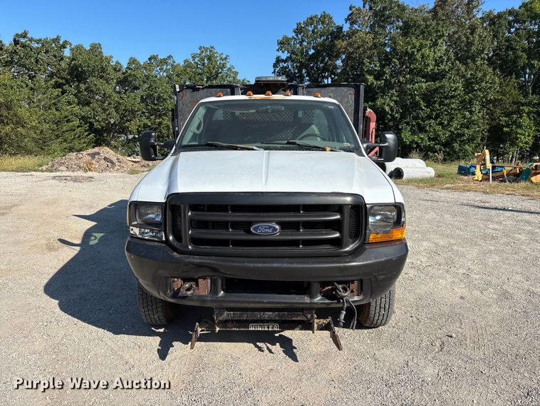 image for item FG0636 1999 Ford F-350 dump bed pickup truck