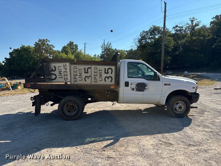 image for item FG0636 1999 Ford F-350 dump bed pickup truck