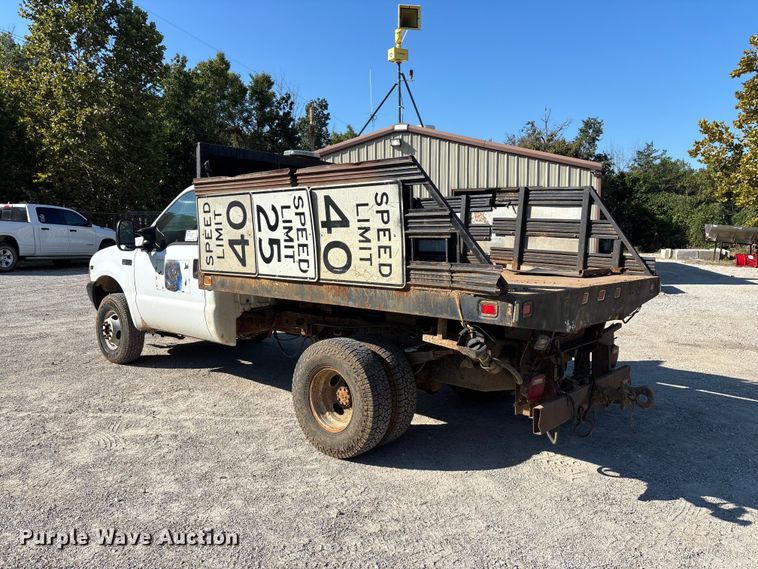 image for item FG0636 1999 Ford F-350 dump bed pickup truck