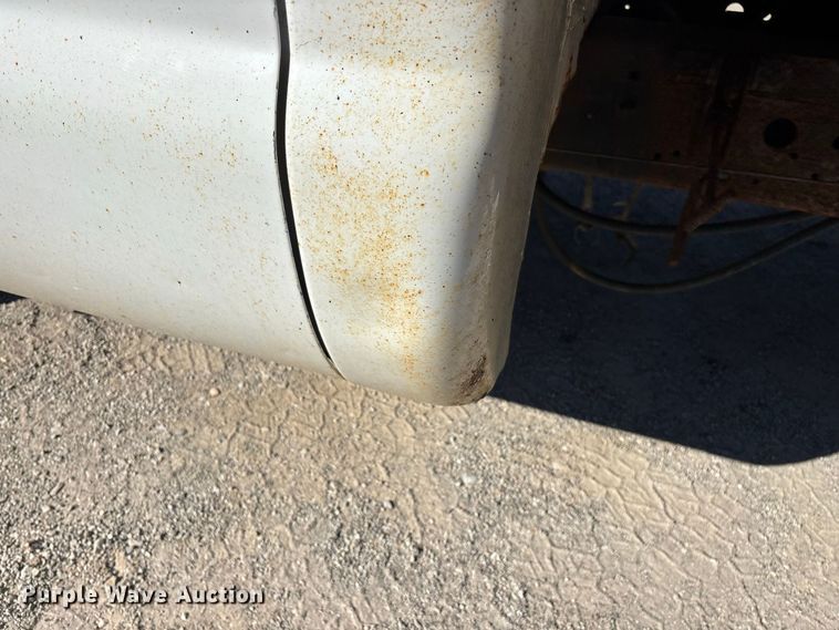 image for item FG0636 1999 Ford F-350 dump bed pickup truck
