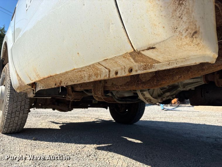 image for item FG0636 1999 Ford F-350 dump bed pickup truck
