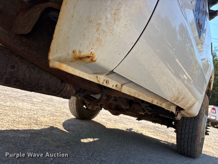 image for item FG0636 1999 Ford F-350 dump bed pickup truck