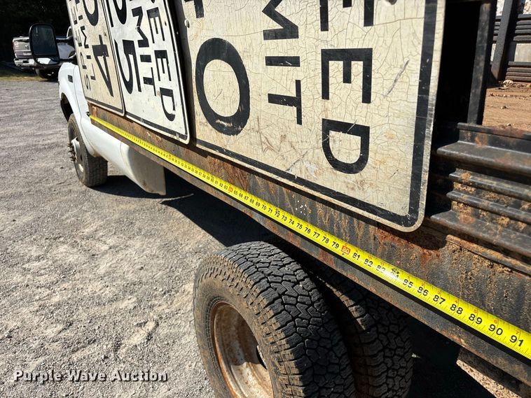 image for item FG0636 1999 Ford F-350 dump bed pickup truck