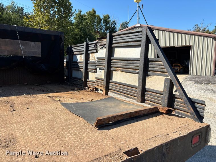 image for item FG0636 1999 Ford F-350 dump bed pickup truck