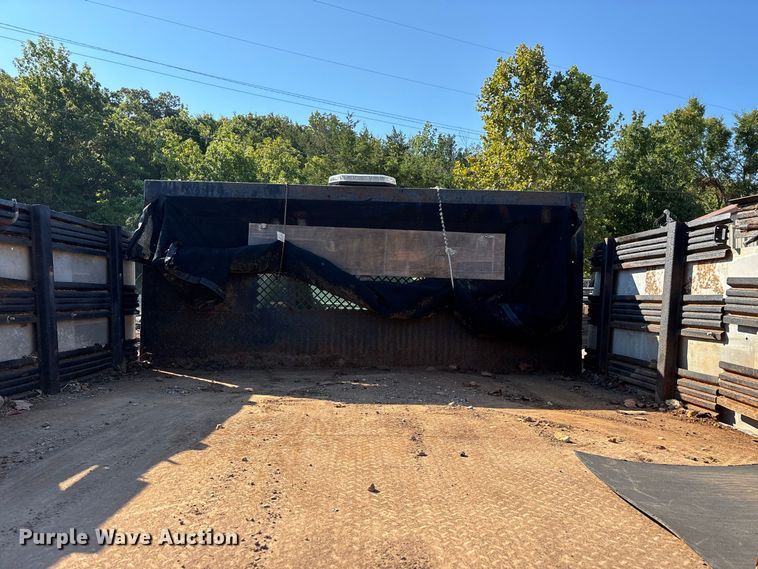 image for item FG0636 1999 Ford F-350 dump bed pickup truck