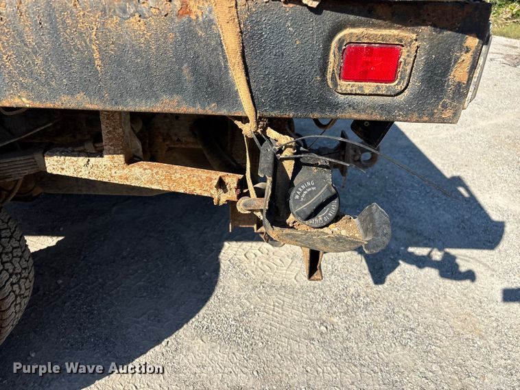 image for item FG0636 1999 Ford F-350 dump bed pickup truck