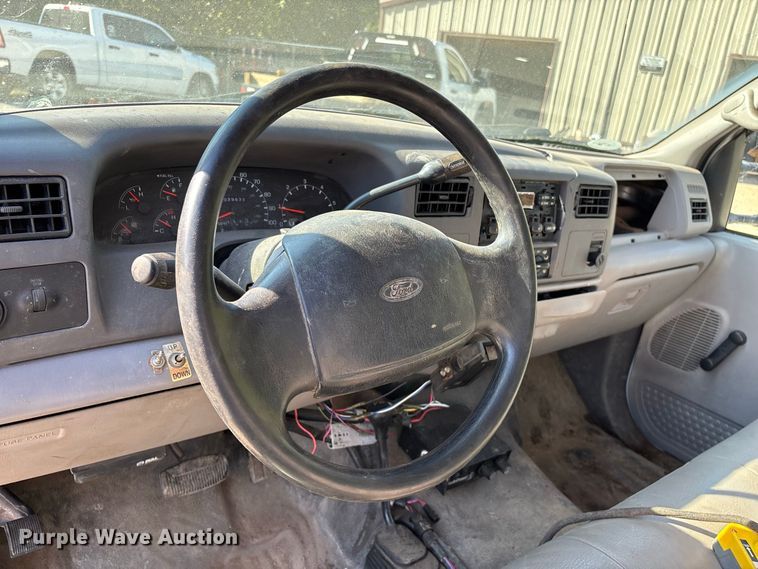 image for item FG0636 1999 Ford F-350 dump bed pickup truck