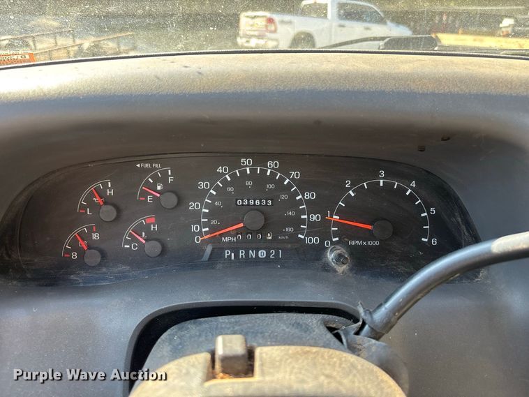 image for item FG0636 1999 Ford F-350 dump bed pickup truck