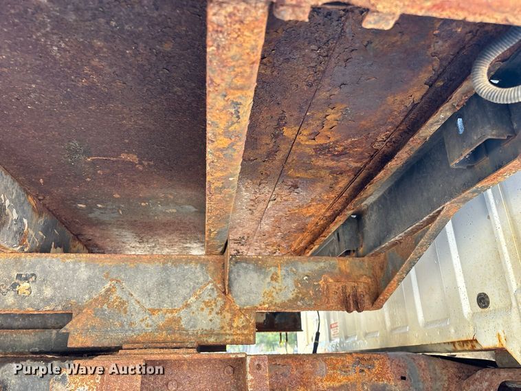 image for item FG0636 1999 Ford F-350 dump bed pickup truck