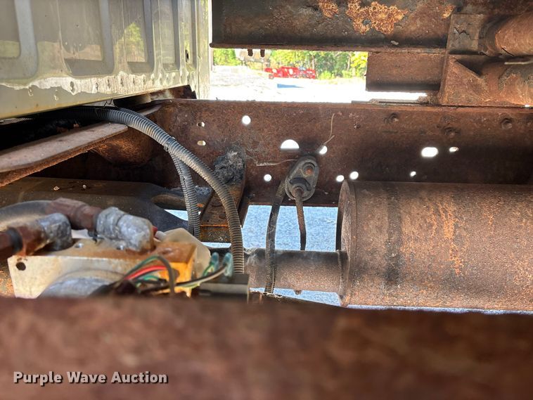 image for item FG0636 1999 Ford F-350 dump bed pickup truck