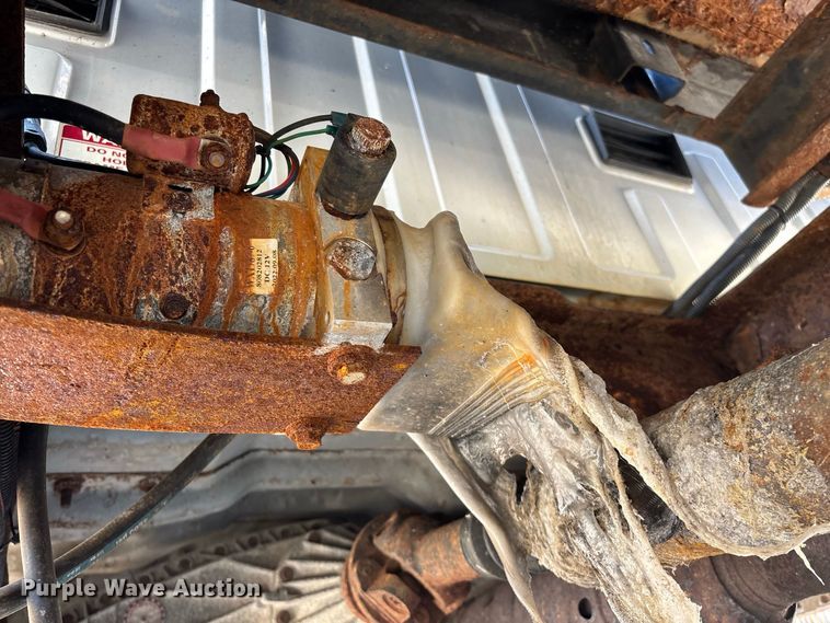 image for item FG0636 1999 Ford F-350 dump bed pickup truck