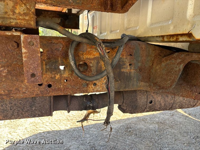 image for item FG0636 1999 Ford F-350 dump bed pickup truck