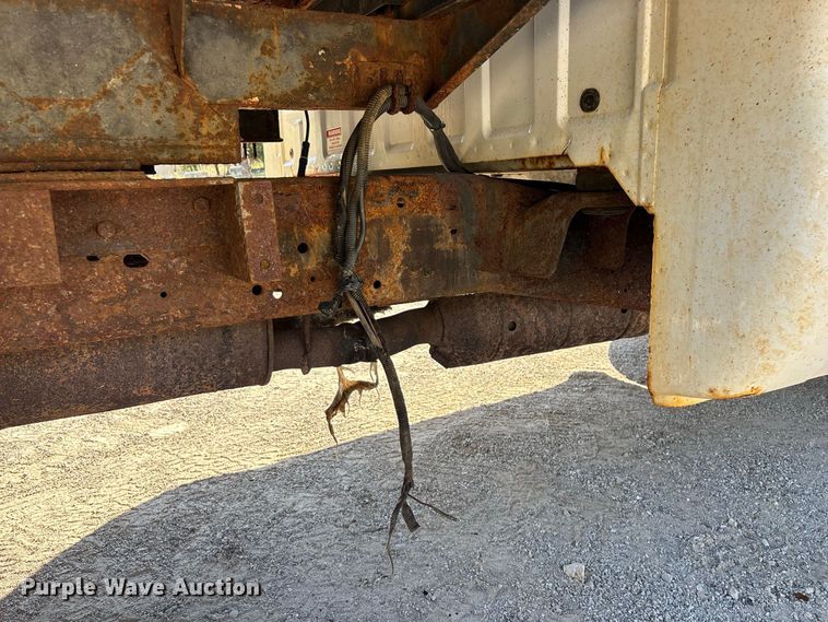 image for item FG0636 1999 Ford F-350 dump bed pickup truck