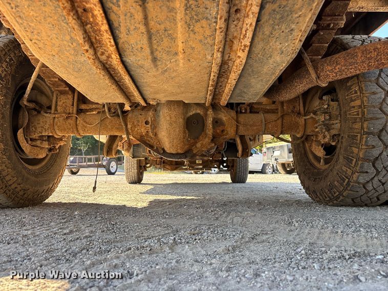 image for item FG0636 1999 Ford F-350 dump bed pickup truck