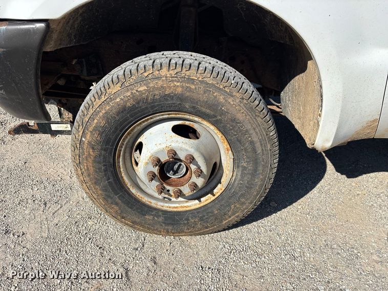 image for item FG0636 1999 Ford F-350 dump bed pickup truck