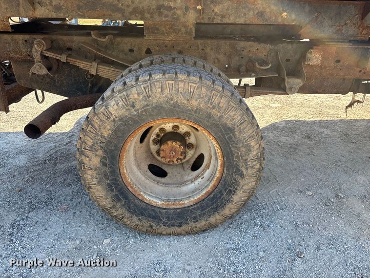 image for item FG0636 1999 Ford F-350 dump bed pickup truck