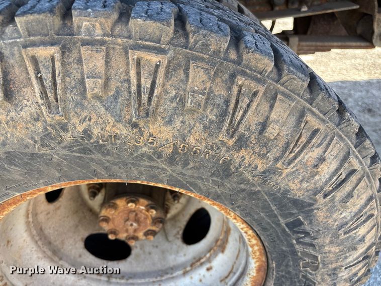 image for item FG0636 1999 Ford F-350 dump bed pickup truck