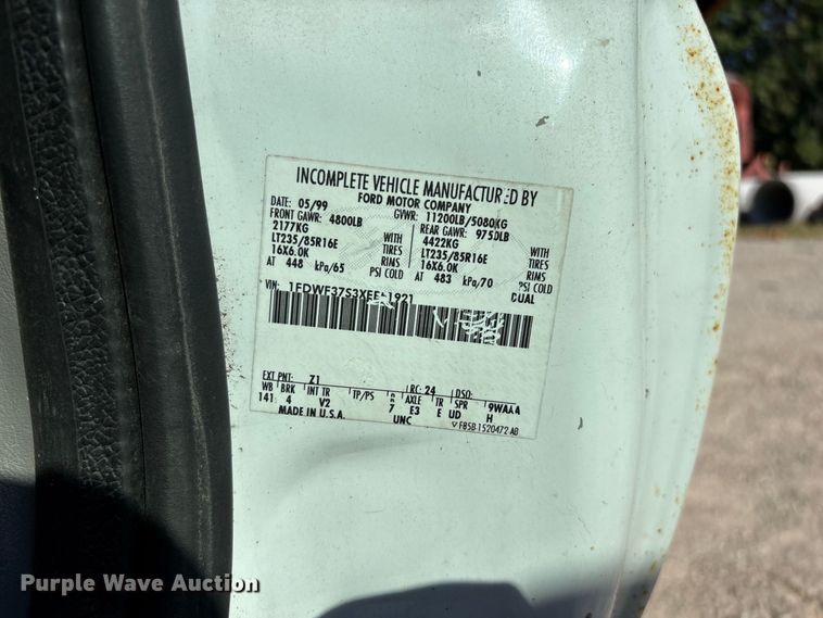 image for item FG0636 1999 Ford F-350 dump bed pickup truck