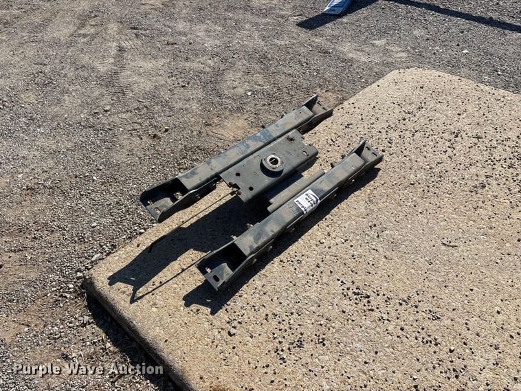 image for item FG0637 Gooseneck hitch