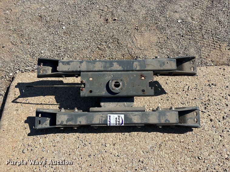 image for item FG0637 Gooseneck hitch