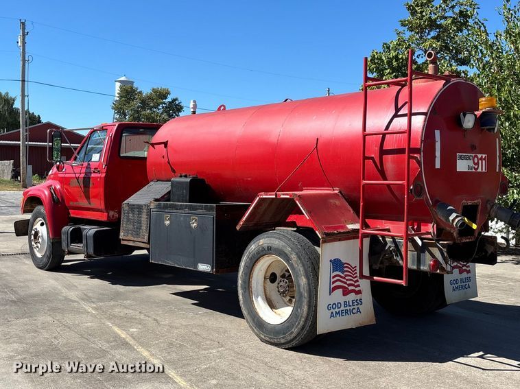 image for item FG0640 1997 Ford tanker fire truck