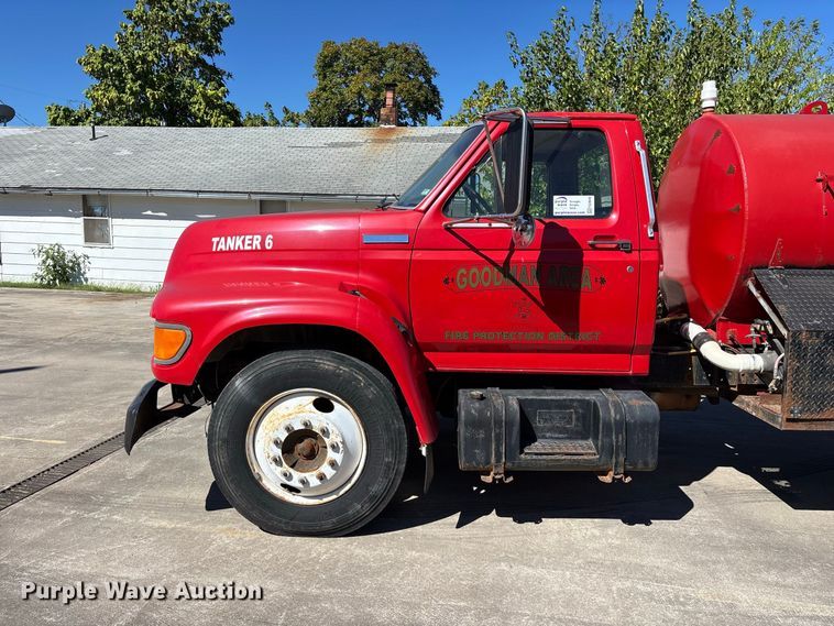image for item FG0640 1997 Ford tanker fire truck
