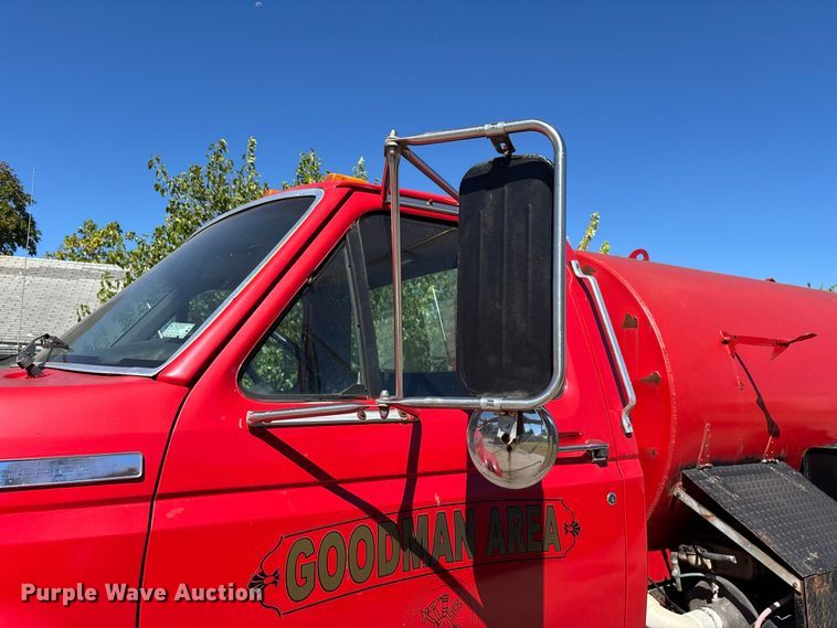 image for item FG0640 1997 Ford tanker fire truck