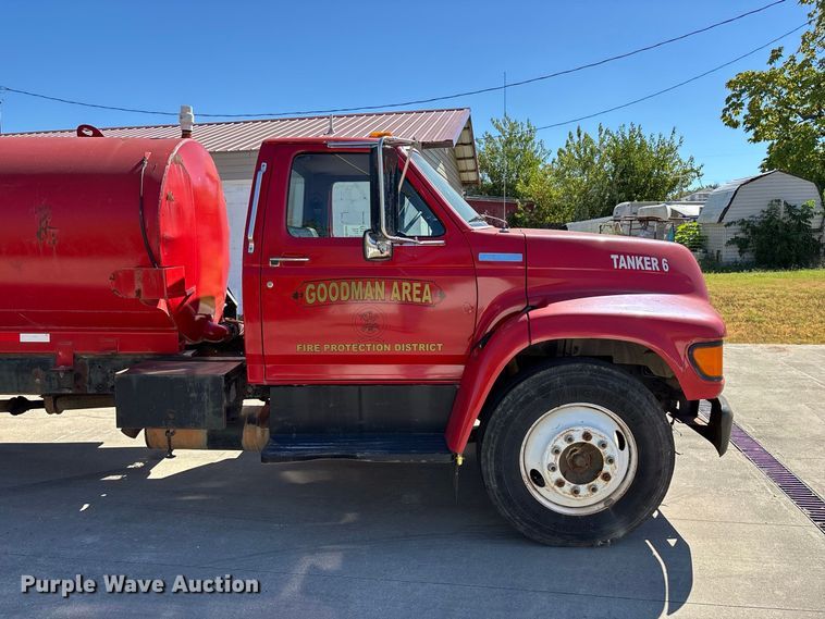 image for item FG0640 1997 Ford tanker fire truck