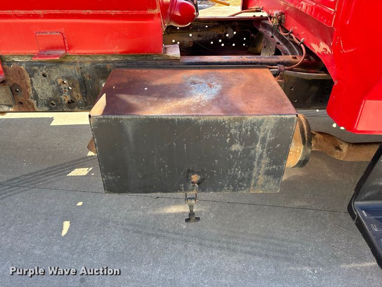 image for item FG0640 1997 Ford tanker fire truck