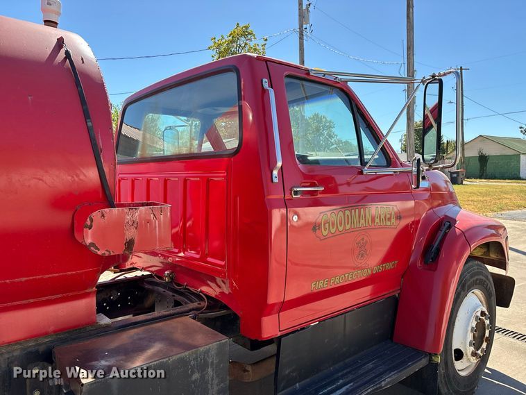 image for item FG0640 1997 Ford tanker fire truck
